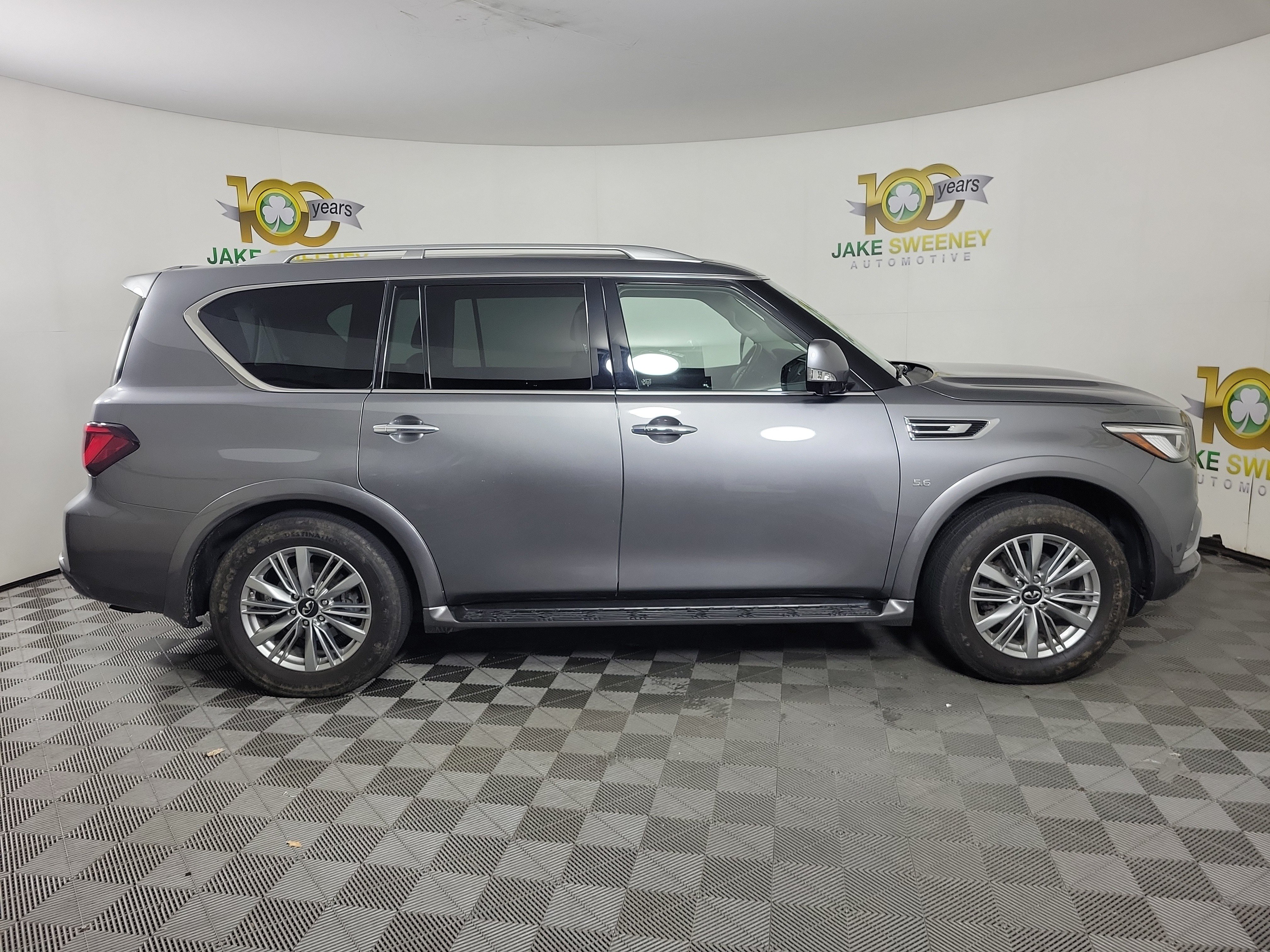 Used 2018 INFINITI QX80 4WD w/ All Season Package image 4