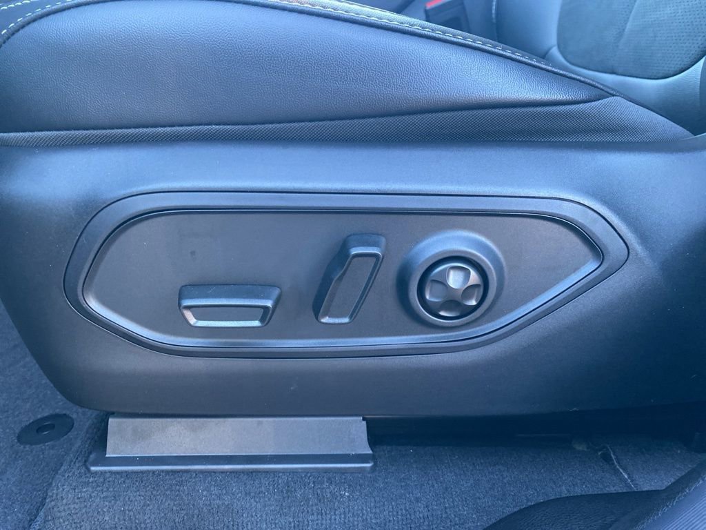 New 2025 Jeep Grand Cherokee L Altitude image 12