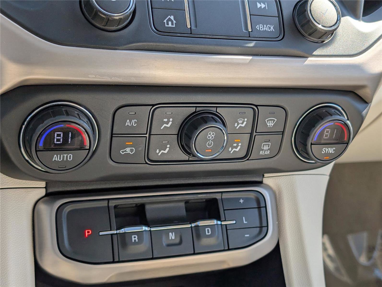 Used 2021 GMC Acadia Denali w/ Denali Ultimate Package image 31