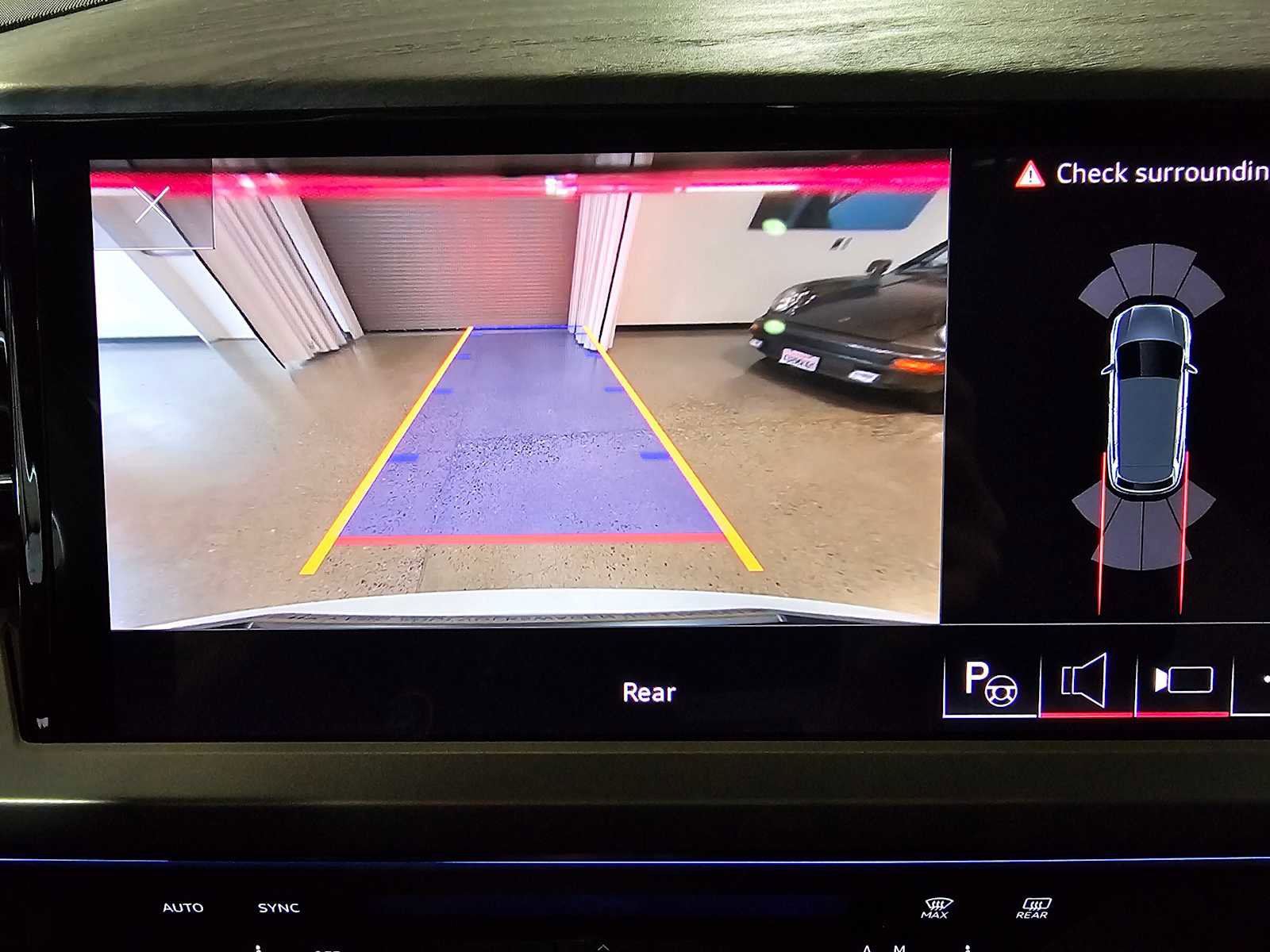 Used 2023 Audi Q4 e-tron Premium Plus w/ Premium Plus image 25