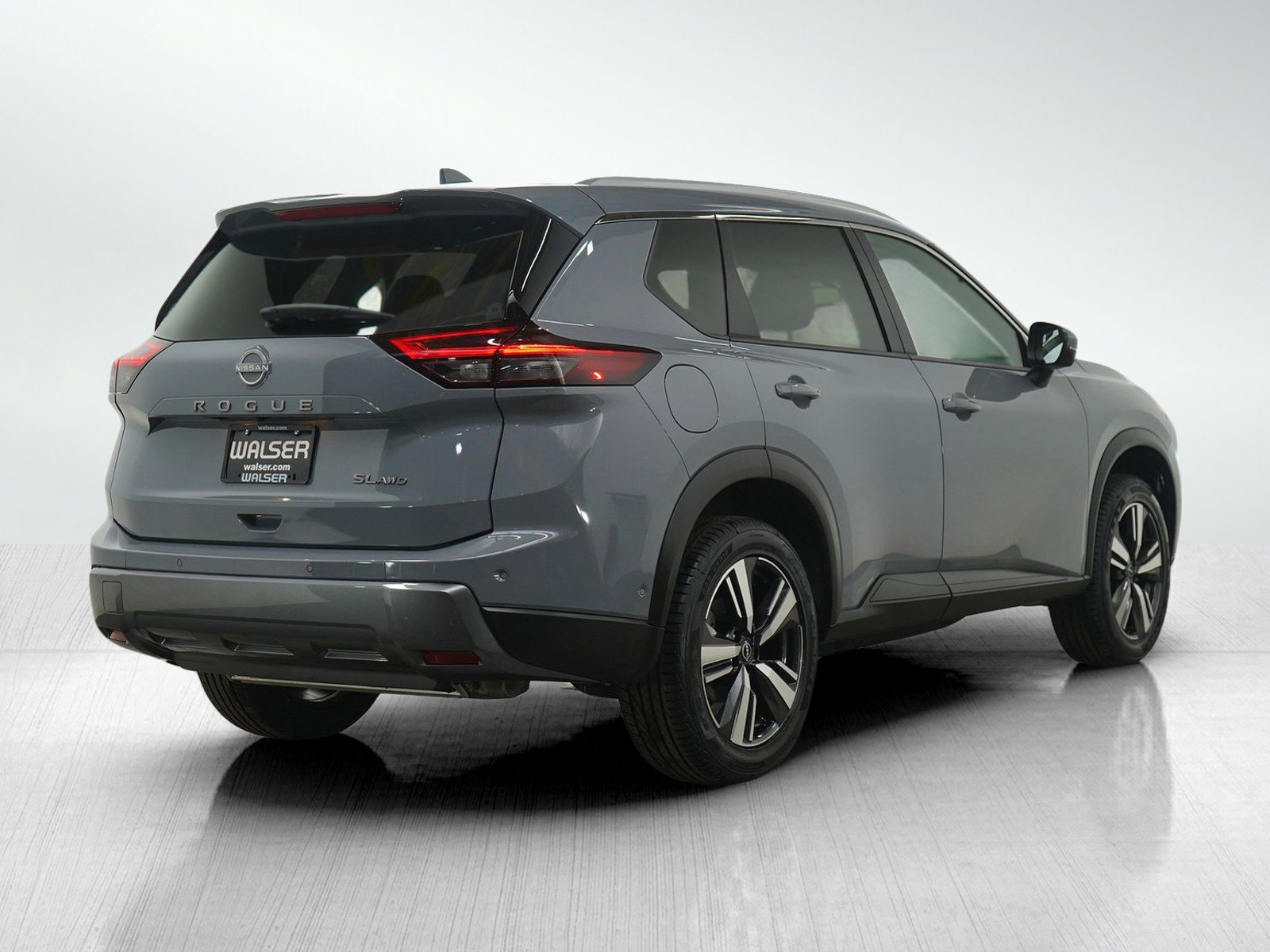 Used 2025 Nissan Rogue SL w/ SL Premium Package image 5