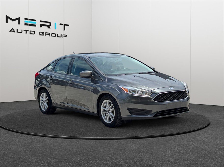 Used 2018 Ford Focus SE FWD image 1
