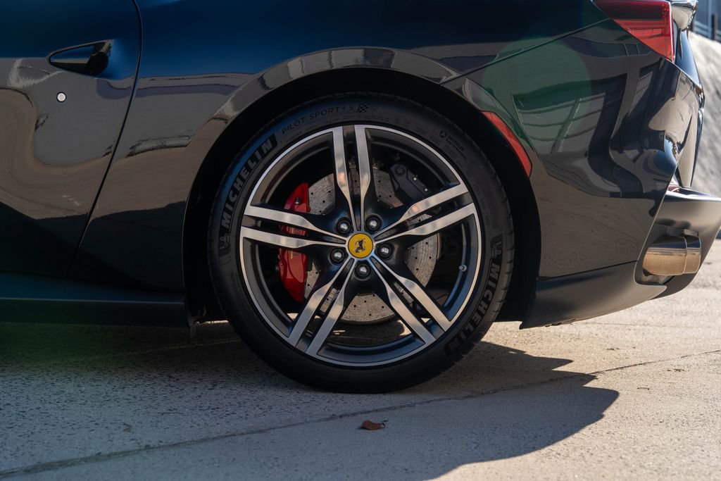 Certified 2022 Ferrari Portofino M image 11