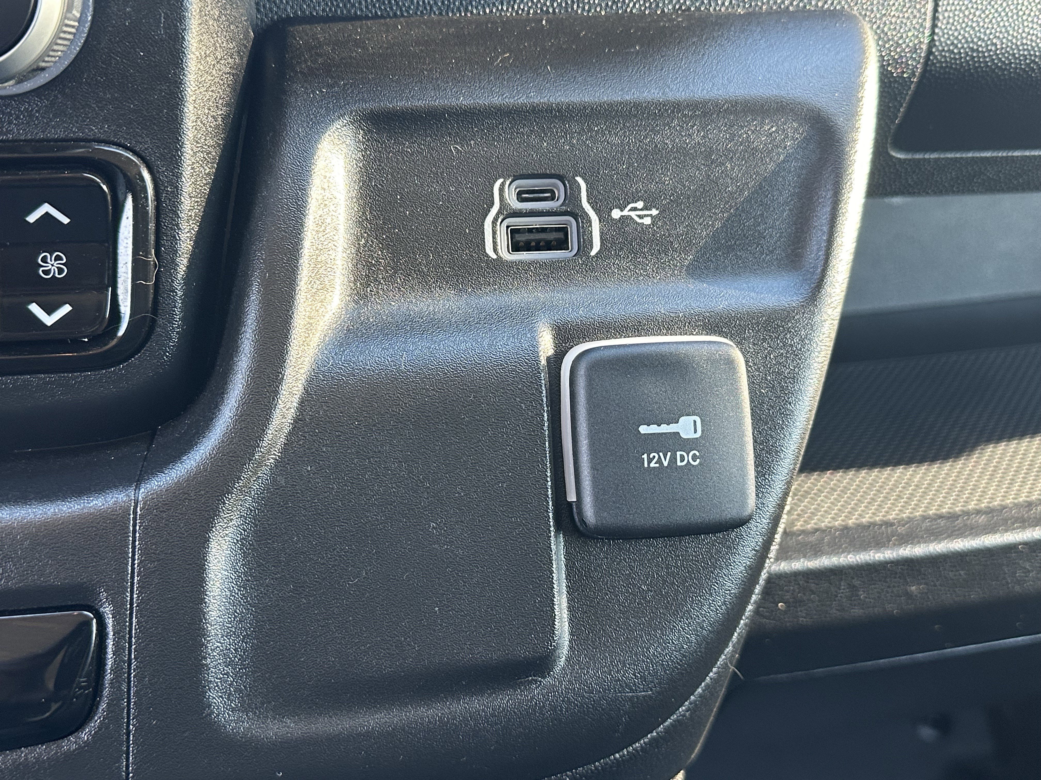 Used 2024 RAM ProMaster 3500 w/ Convenience Group image 30