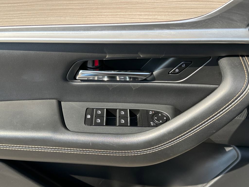 Used 2024 MAZDA CX-90 Plug-In Hybrid w/ Premium Pkg AWD/4WD image 11