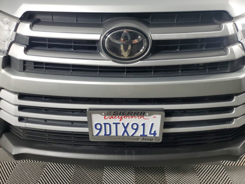 Used 2019 Toyota Highlander XLE image 10