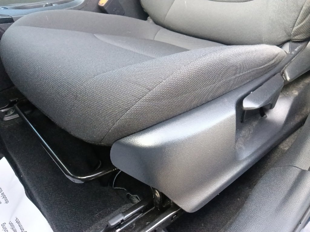 Used 2024 Toyota Corolla Cross LE w/ Moonroof Package image 16