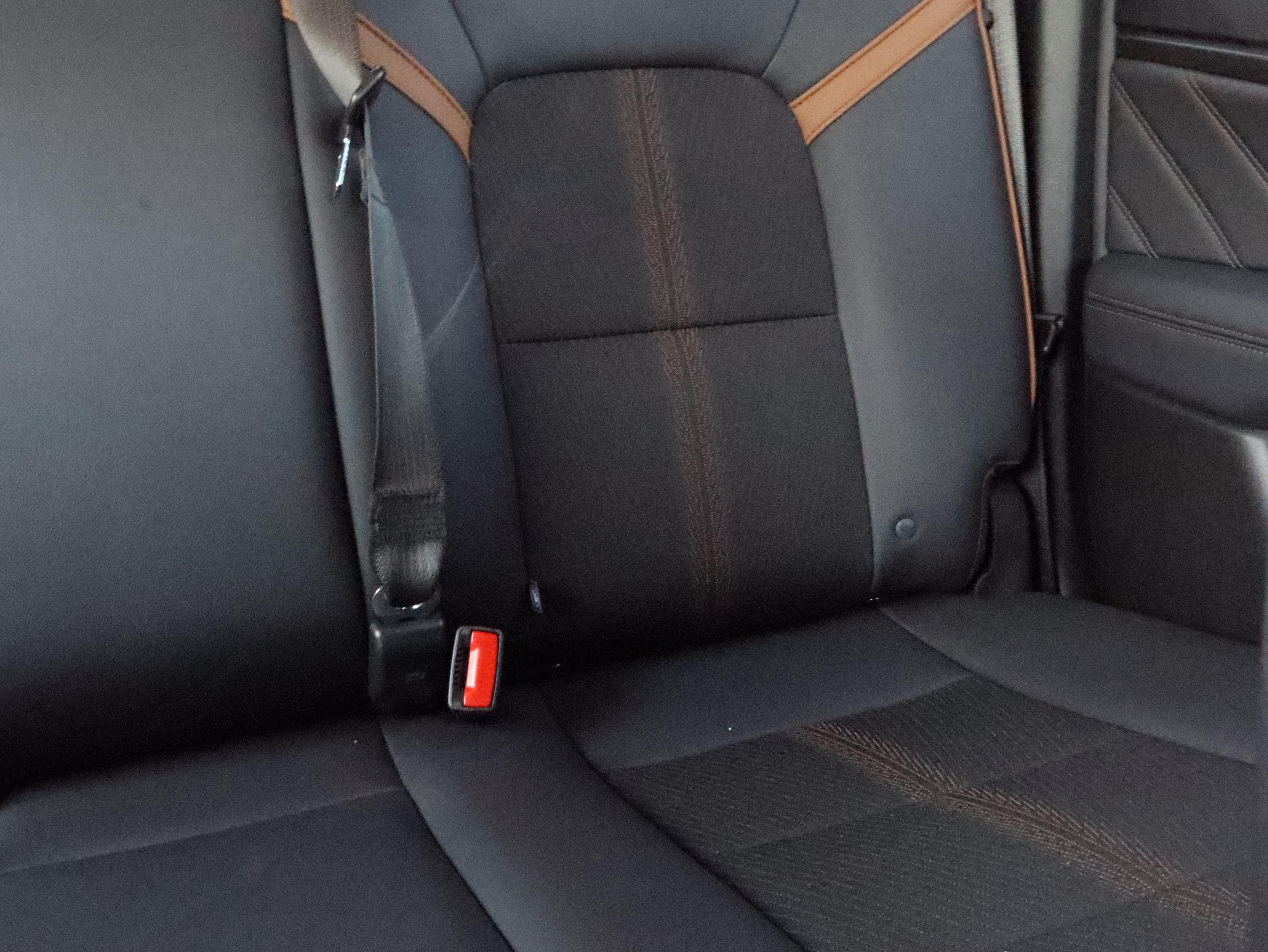 Used 2024 GMC Canyon AT4 w/ Technology Package AWD/4WD image 9