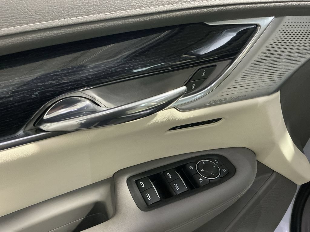 Used 2025 Cadillac XT6 Premium Luxury w/ LPO, Floor Liner Package AWD/4WD image 16