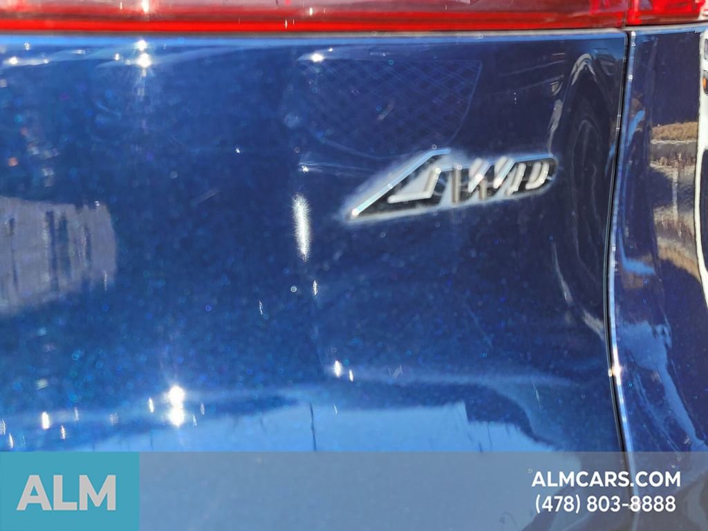 Used 2023 Genesis GV70 2.5T w/ Advanced Package image 9