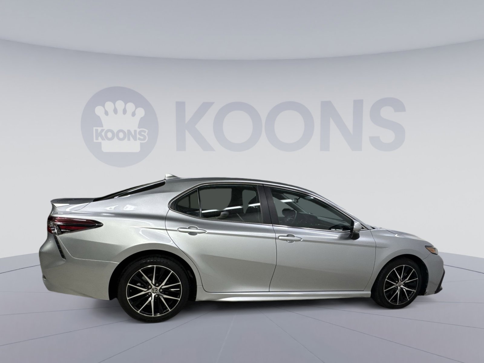 Used 2023 Toyota Camry SE FWD image 21