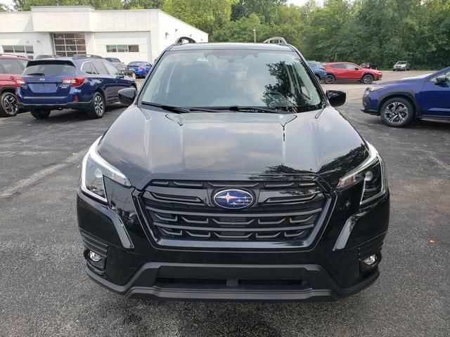 Certified 2024 Subaru Forester Premium AWD/4WD image 9