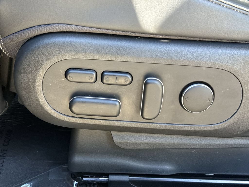 Used 2023 Hyundai Ioniq 5 Limited AWD/4WD image 14
