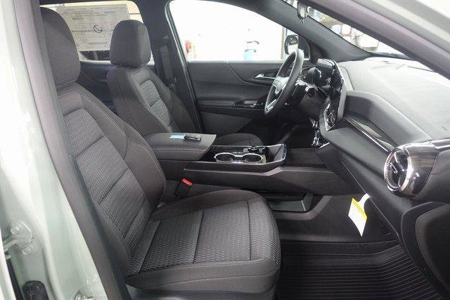New 2026 Chevrolet Equinox LT w/ LPO, Floor Liner Package image 24