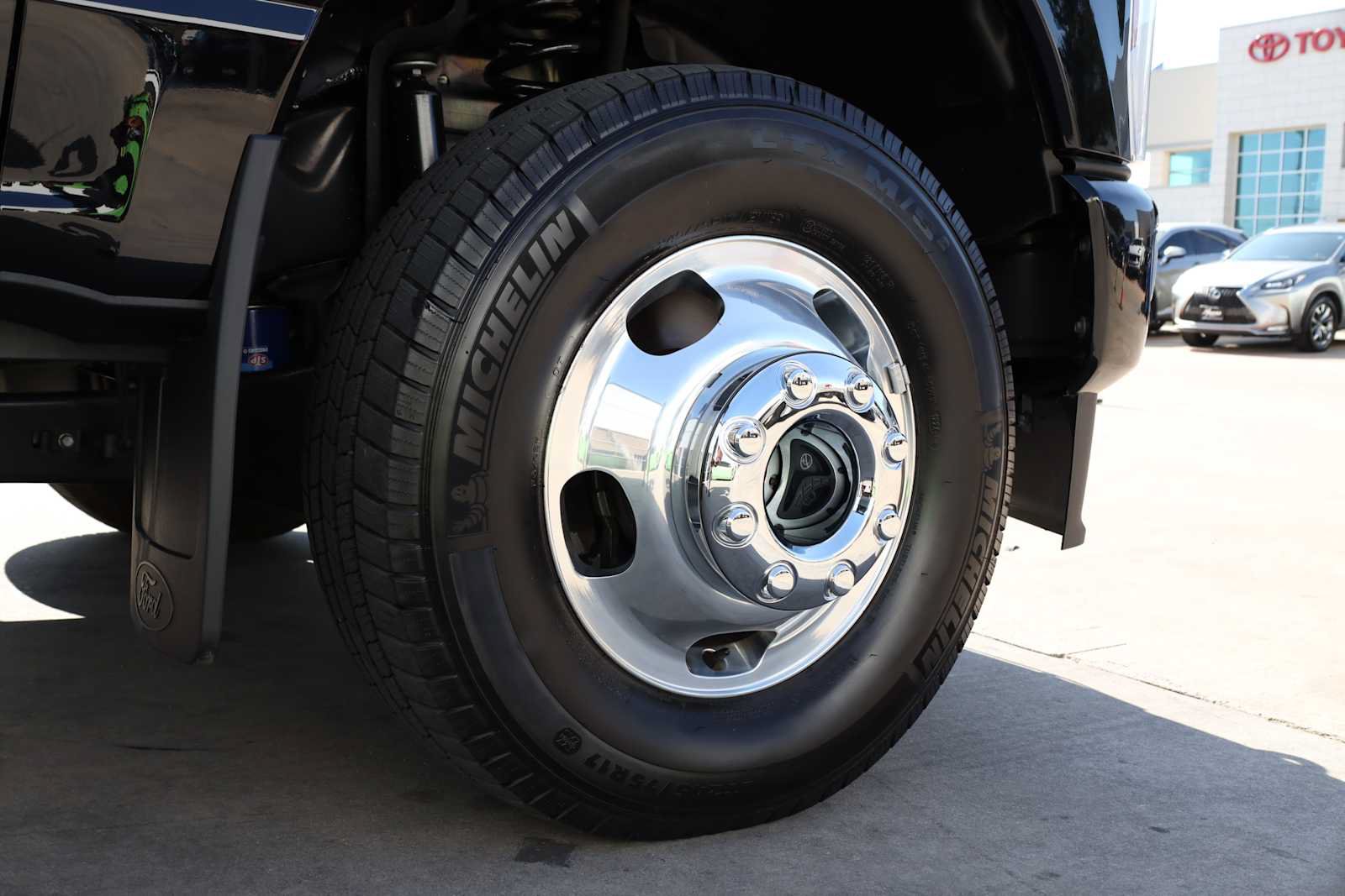 Used 2024 Ford F350 Platinum AWD/4WD image 67