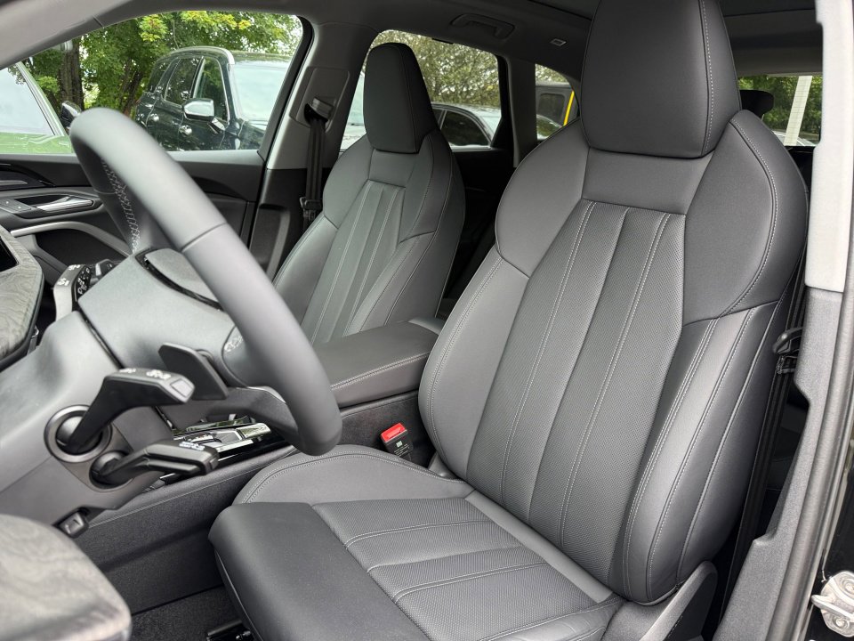 New 2025 Audi Q5 Premium Plus image 30