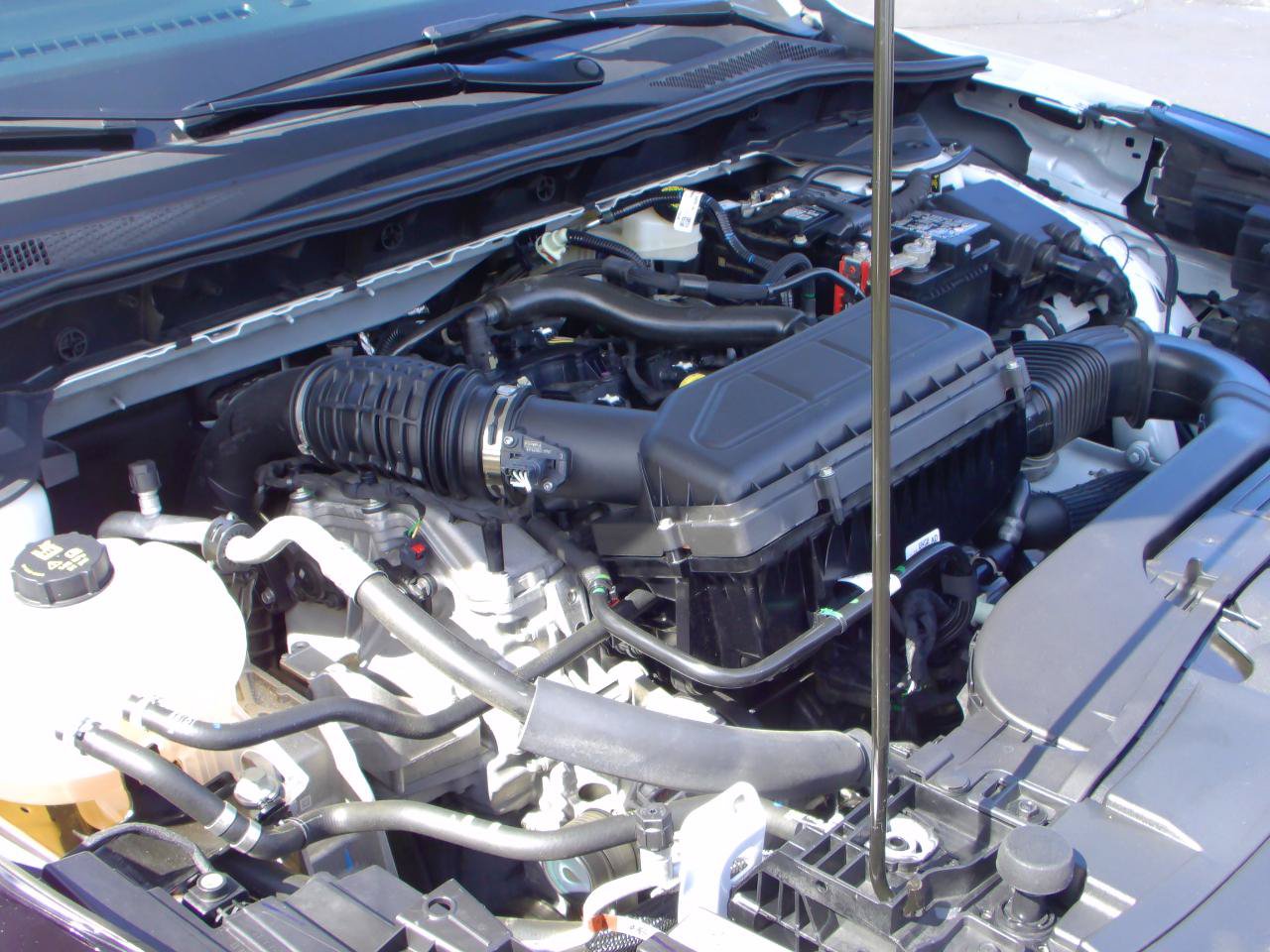 Used 2025 Ford Escape Active AWD/4WD image 8