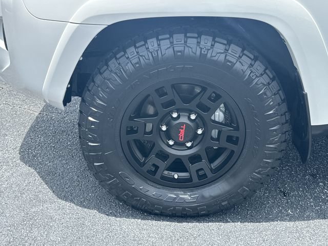 Certified 2022 Toyota 4Runner SR5 Premium w/ Moonroof Package RWD image 21