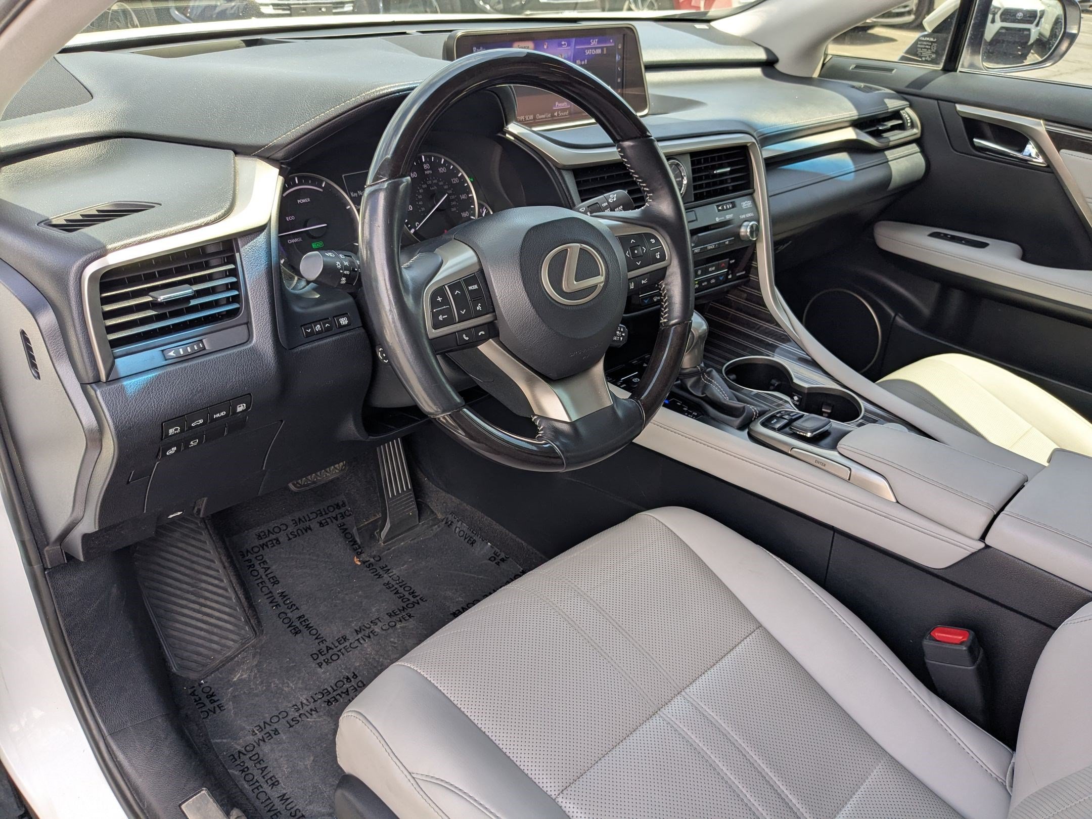 Used 2019 Lexus RX 450hL Luxury w/ Accessory Package AWD/4WD image 16