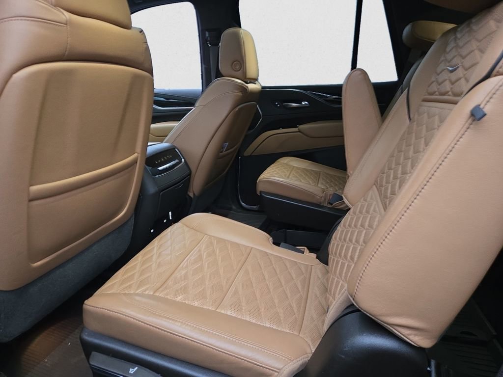 Certified 2021 Cadillac Escalade Premium Luxury image 22