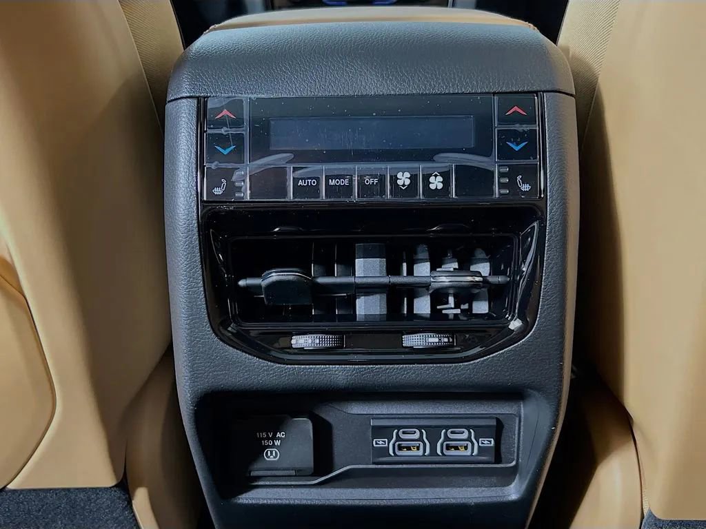 New 2025 Jeep Grand Cherokee Summit w/ Adv Protech Group IV image 26
