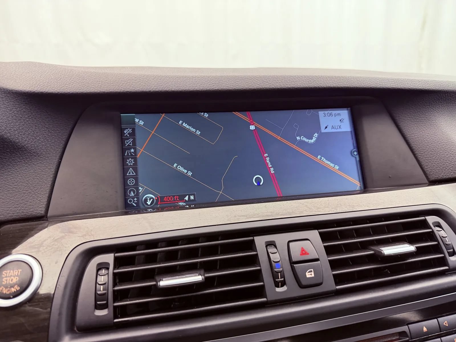 Used 2011 BMW 550i xDrive Sedan AWD/4WD image 25