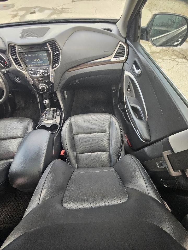 Used 2016 Hyundai Santa Fe Limited w/ Option Group 04 image 12