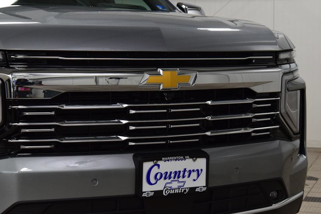 New 2026 Chevrolet Suburban Premier AWD/4WD image 11