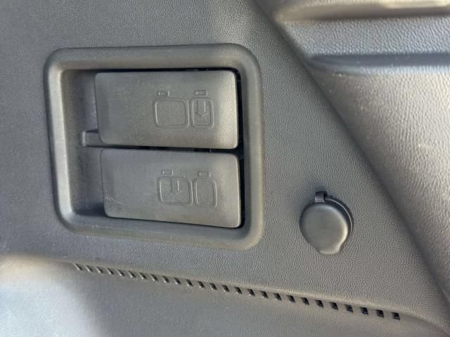 Used 2024 GMC Terrain SLT AWD/4WD image 10
