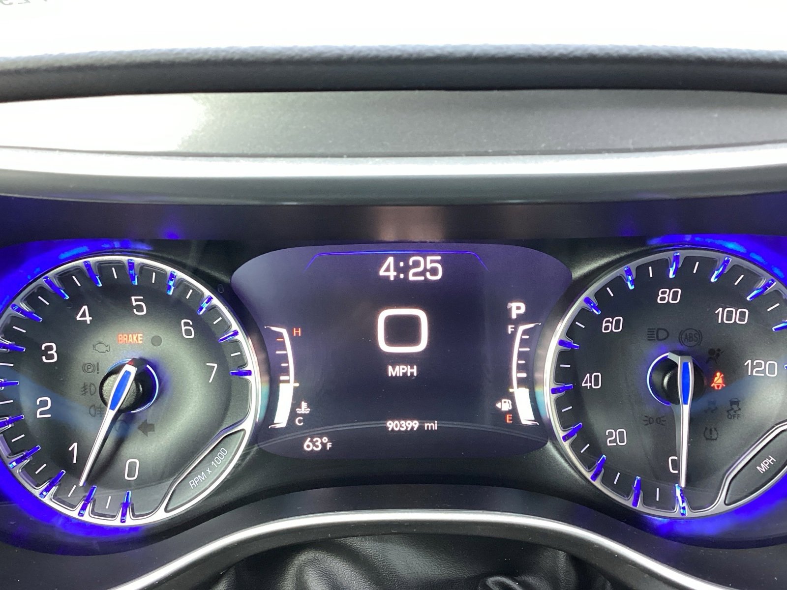 Used 2022 Chrysler Pacifica Touring-L image 8