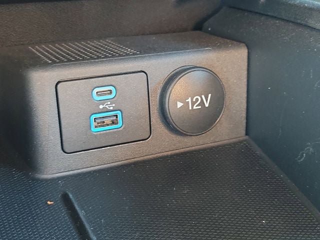 Used 2023 Ford Escape ST-Line w/ Tech Pack #1 AWD/4WD image 17
