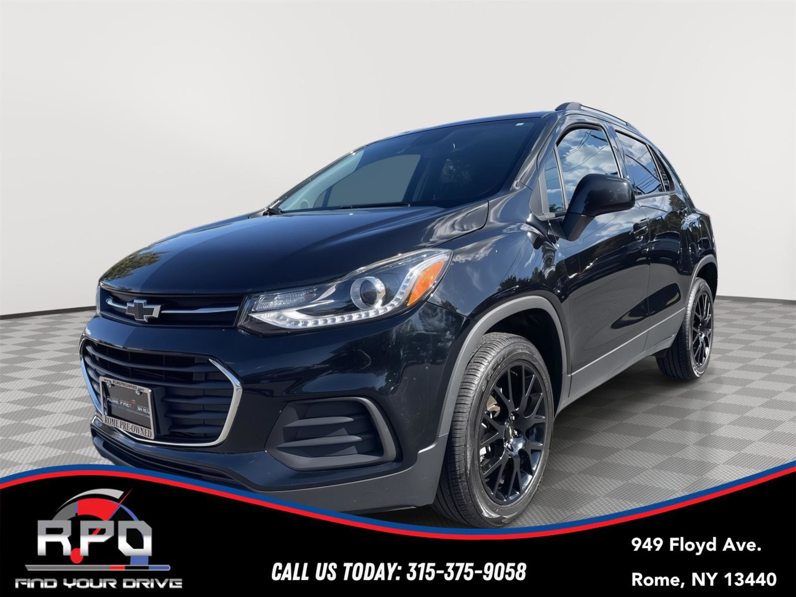 Used 2022 Chevrolet Trax LT w/ Midnight Edition image 1