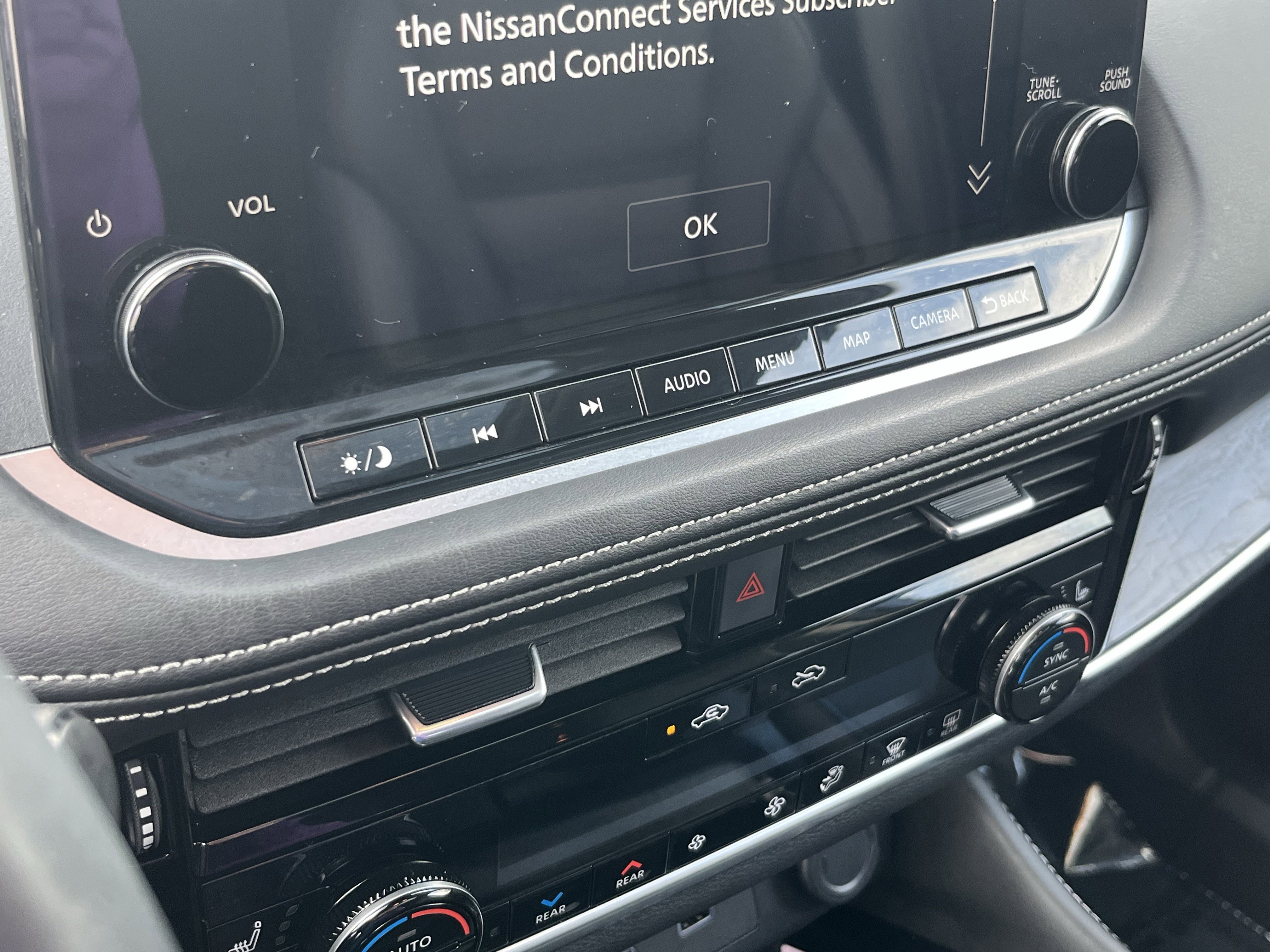 Used 2023 Nissan Rogue Platinum w/ Platinum Premium Package image 25