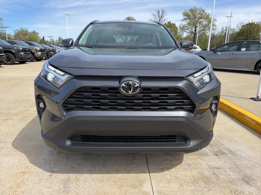 Used 2023 Toyota RAV4 XLE Premium AWD/4WD image 2