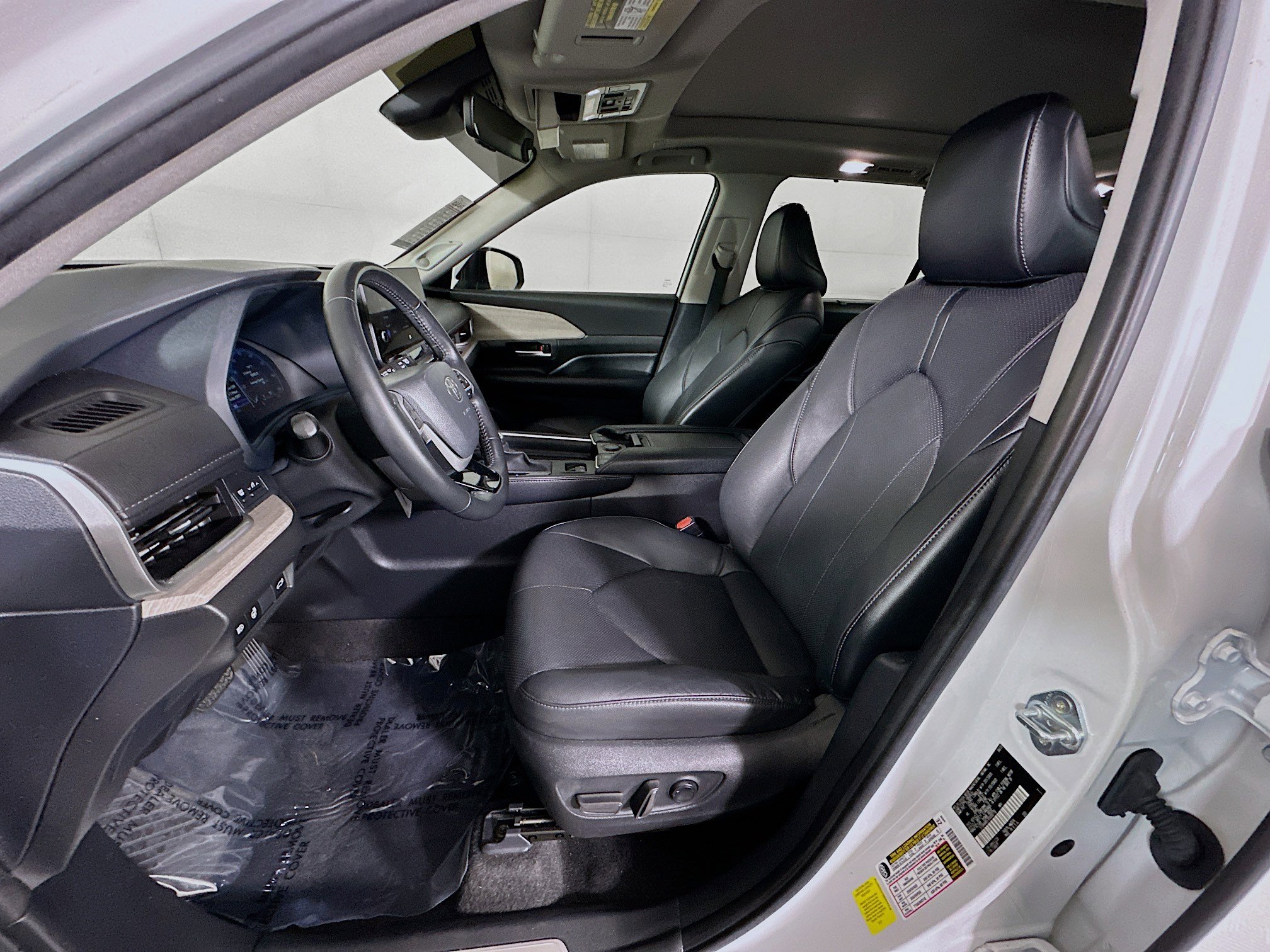 Used 2024 Toyota Grand Highlander AWD image 12
