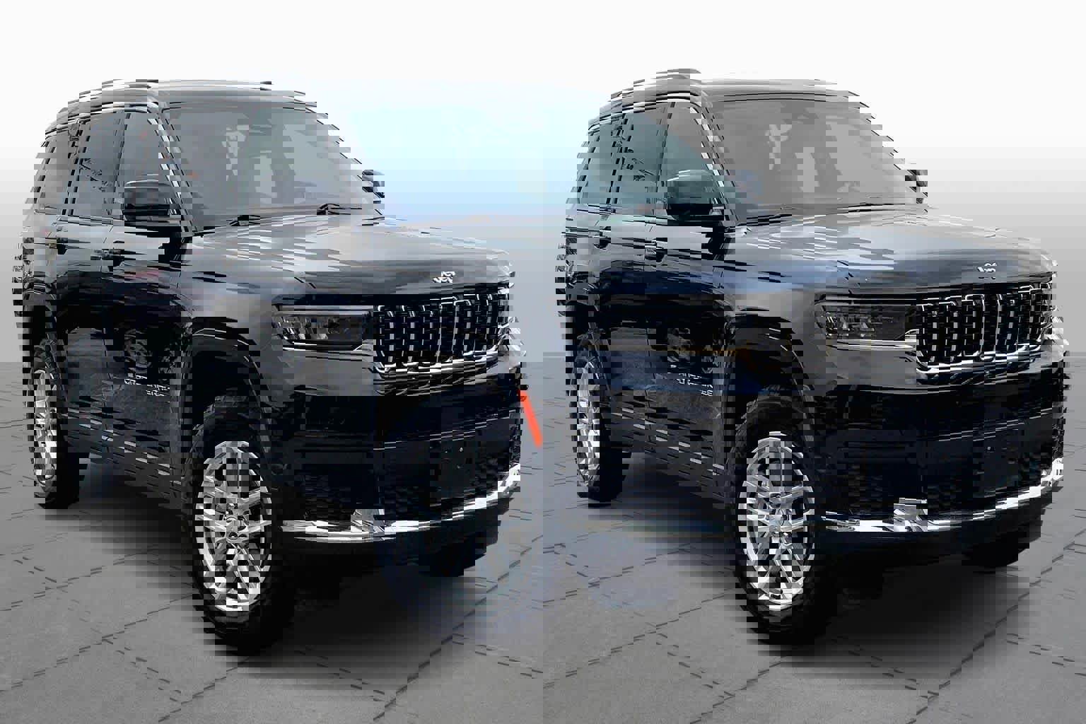 Used 2023 Jeep Grand Cherokee L Laredo image 2