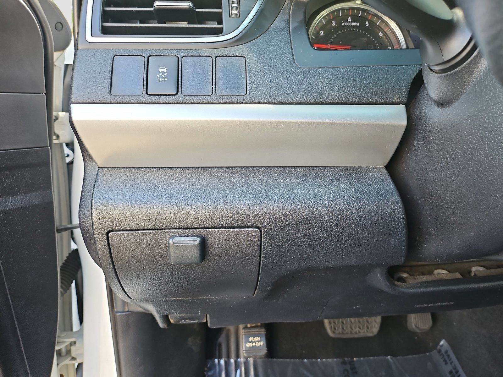Used 2015 Toyota Camry SE FWD image 22
