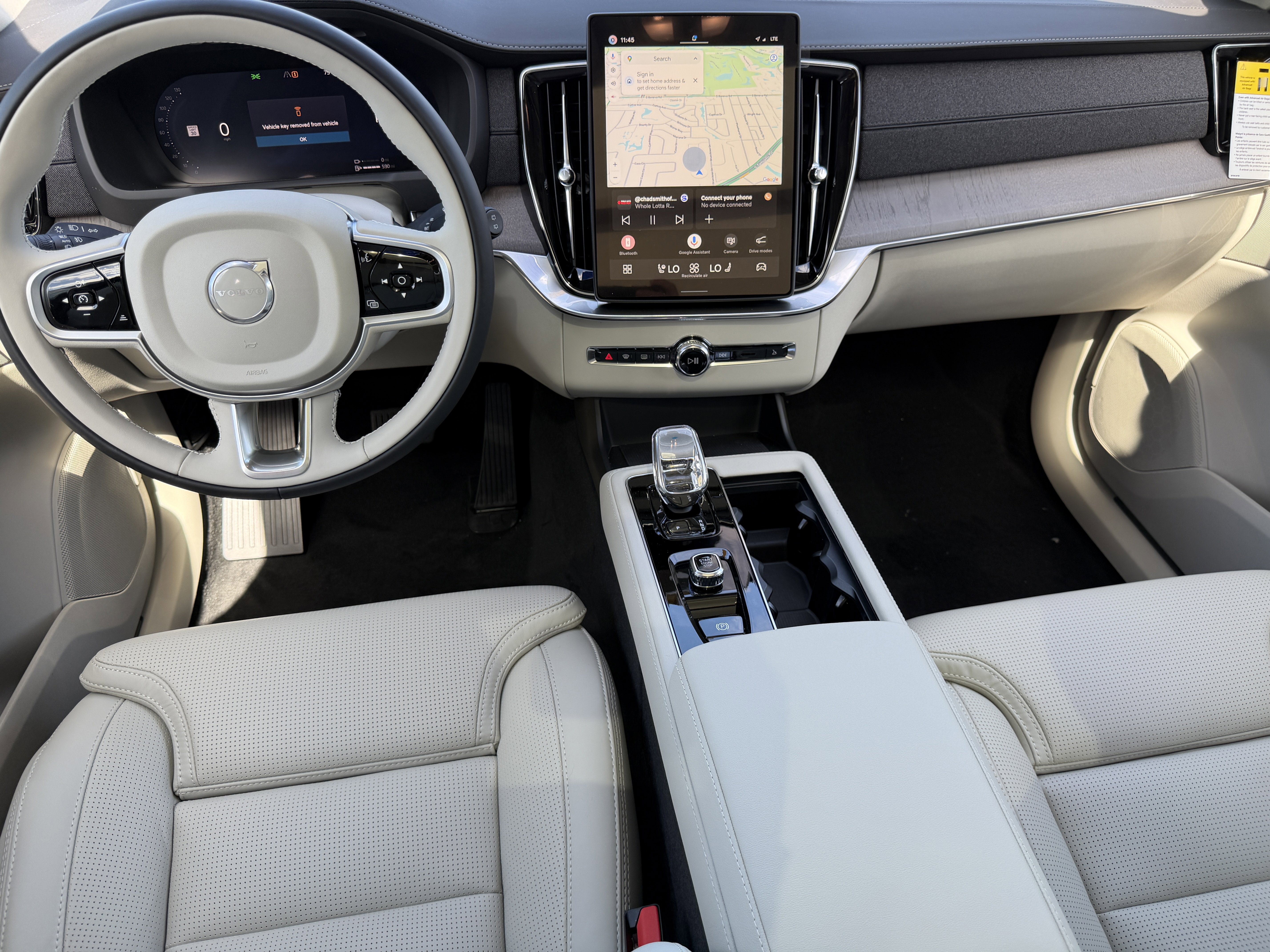 New 2026 Volvo XC90 T8 Ultra w/ Protection Package image 14