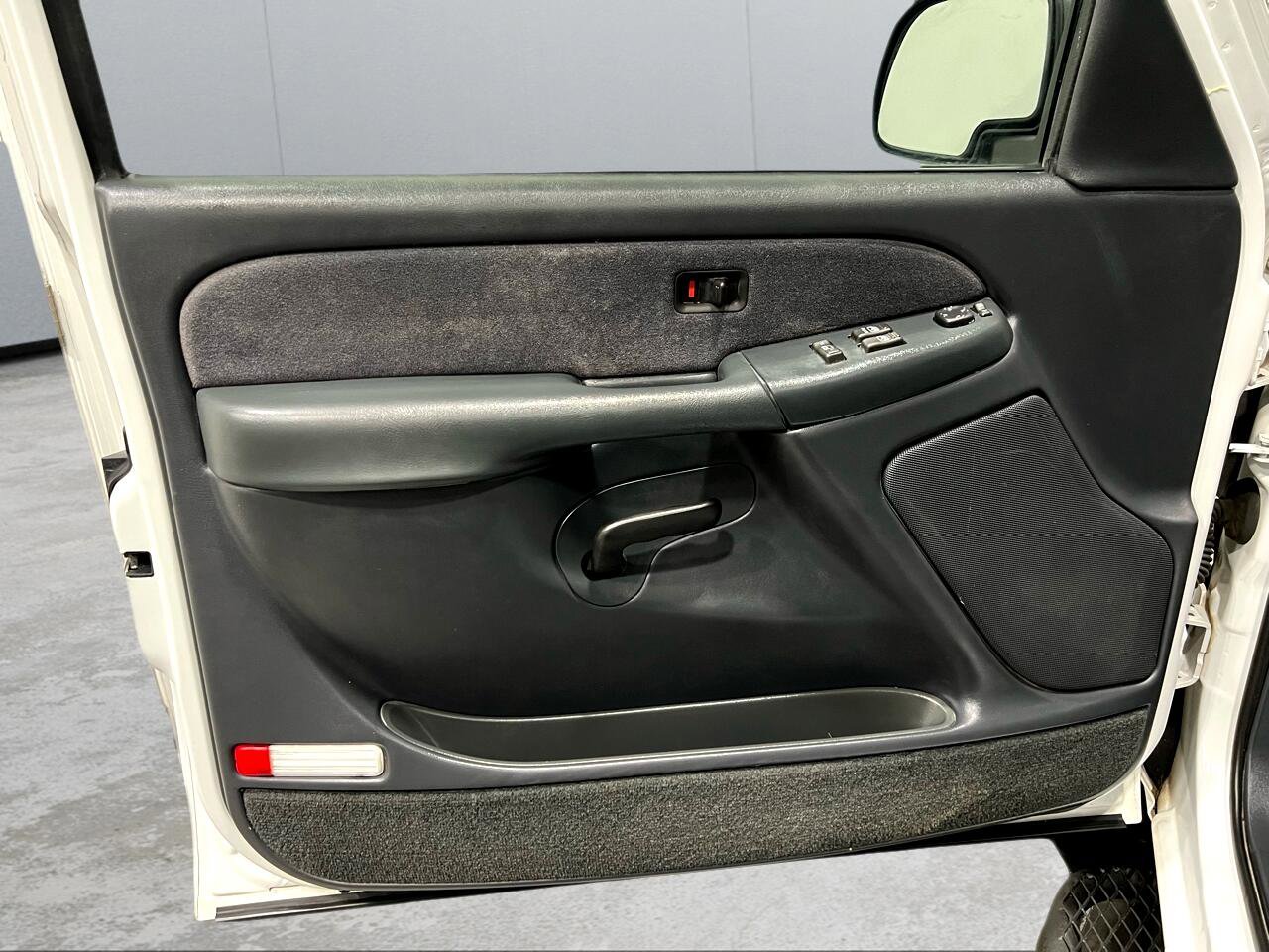 Used 2001 Chevrolet Silverado 2500 LS image 35