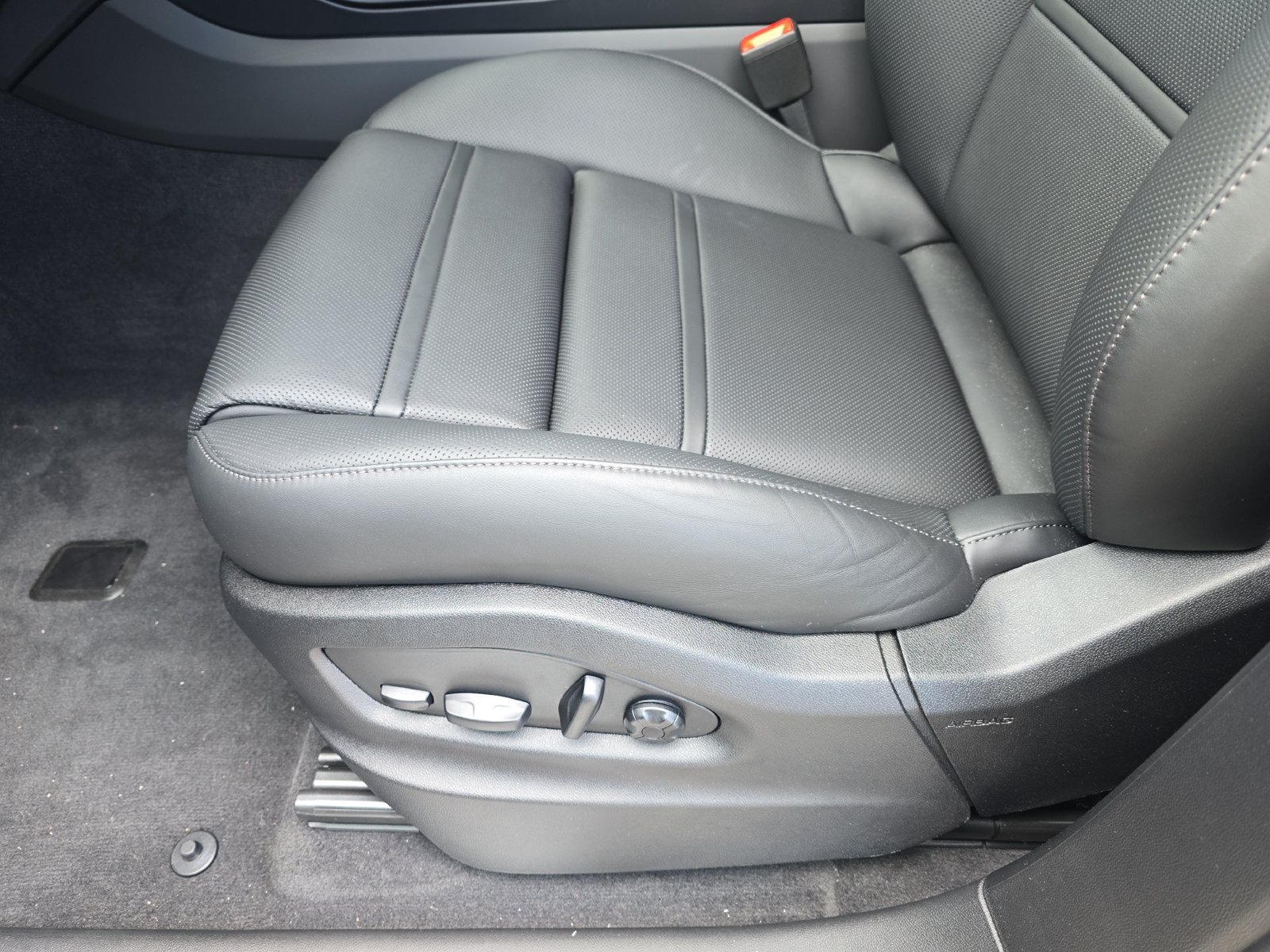 New 2026 Porsche Cayenne AWD/4WD image 15