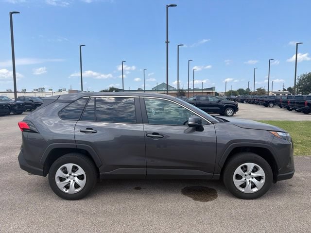 Used 2024 Toyota RAV4 LE AWD/4WD image 8