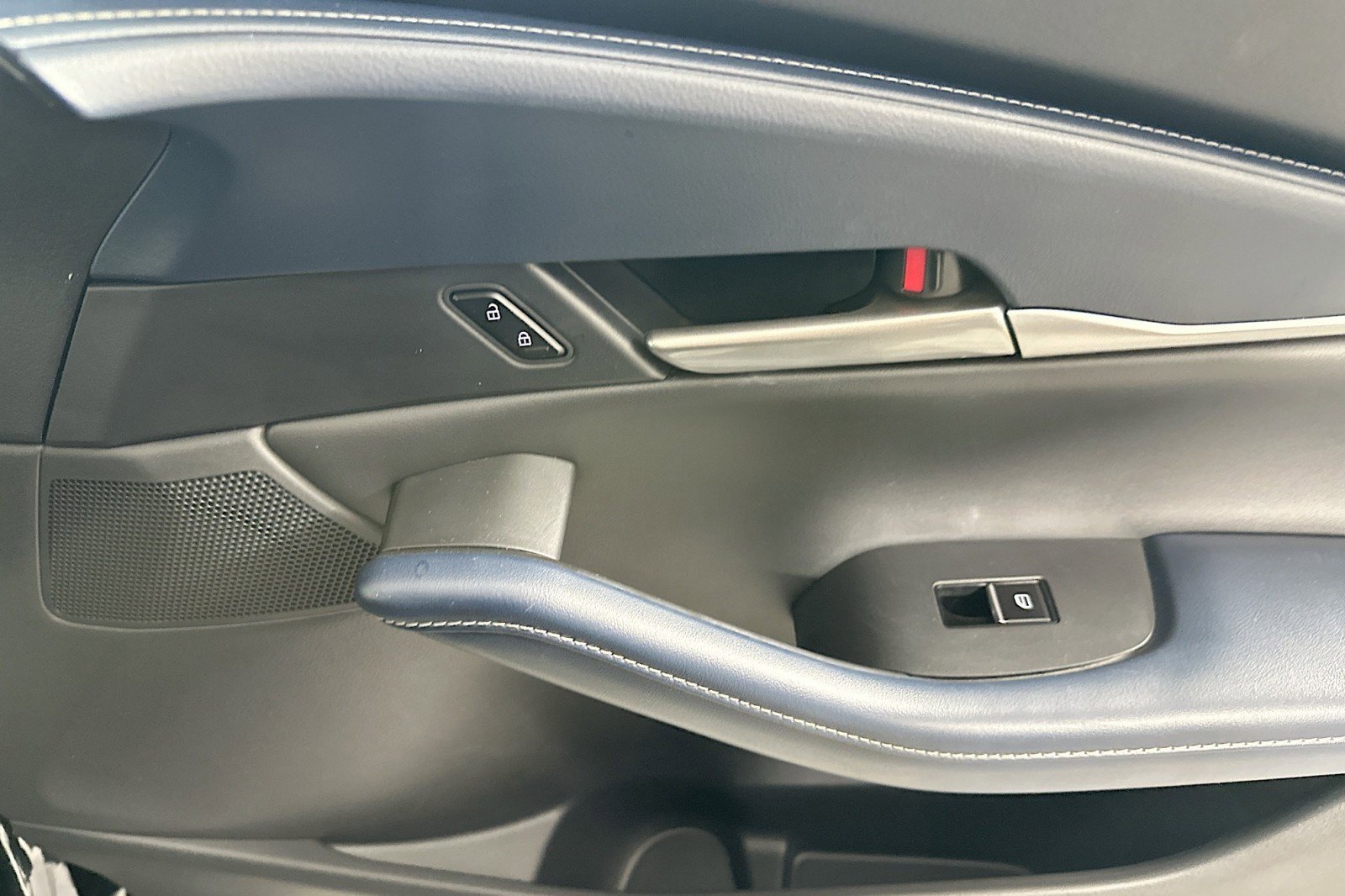 Used 2020 MAZDA CX-30 FWD w/ Select Package image 22