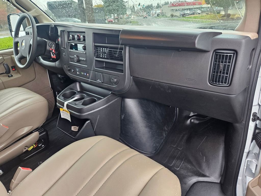 New 2025 Chevrolet Express 2500 Extended image 37