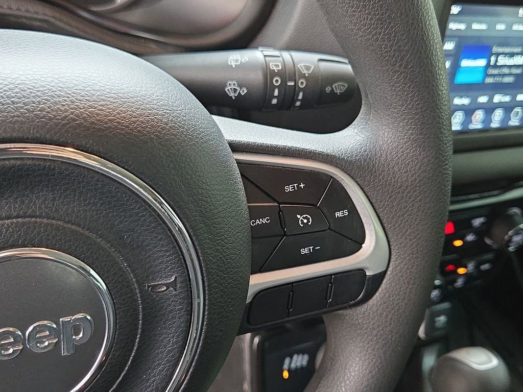 Used 2021 Jeep Renegade Sport image 18