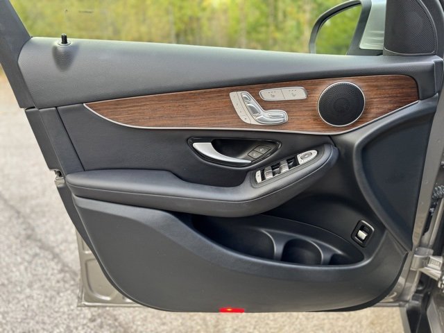 Used 2022 Mercedes-Benz GLC 300 4MATIC image 9