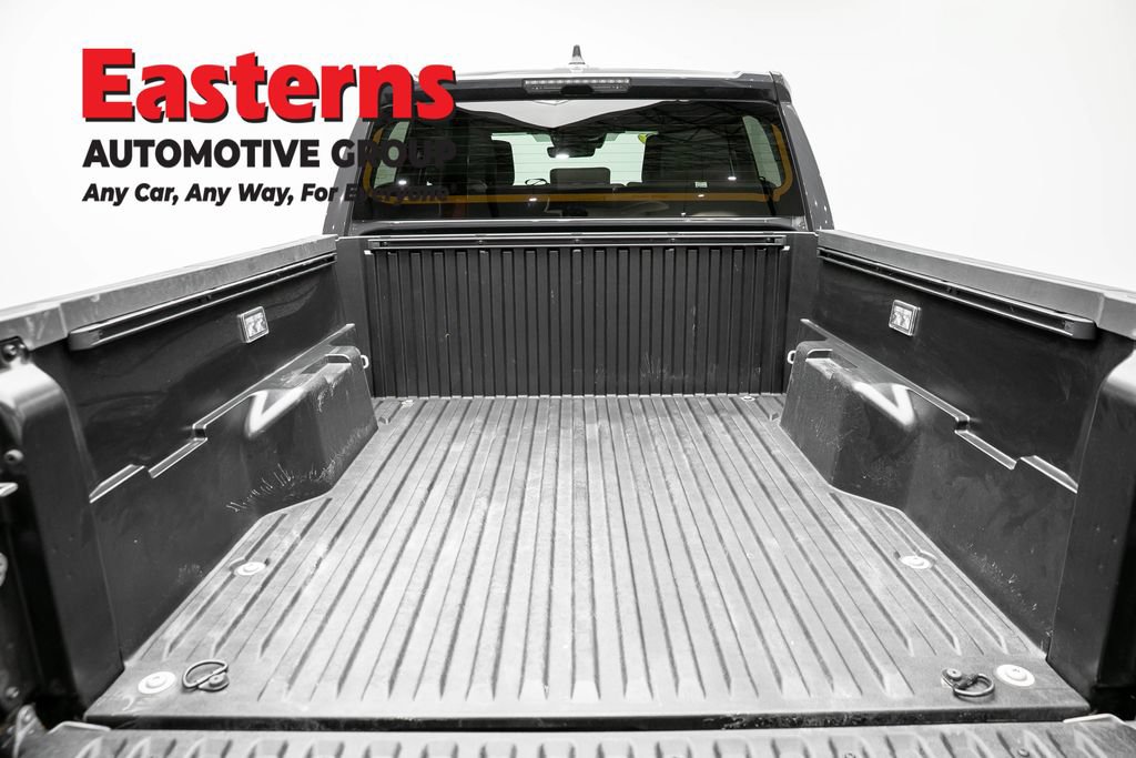 Used 2025 Toyota Tacoma TRD Off-Road AWD/4WD image 9