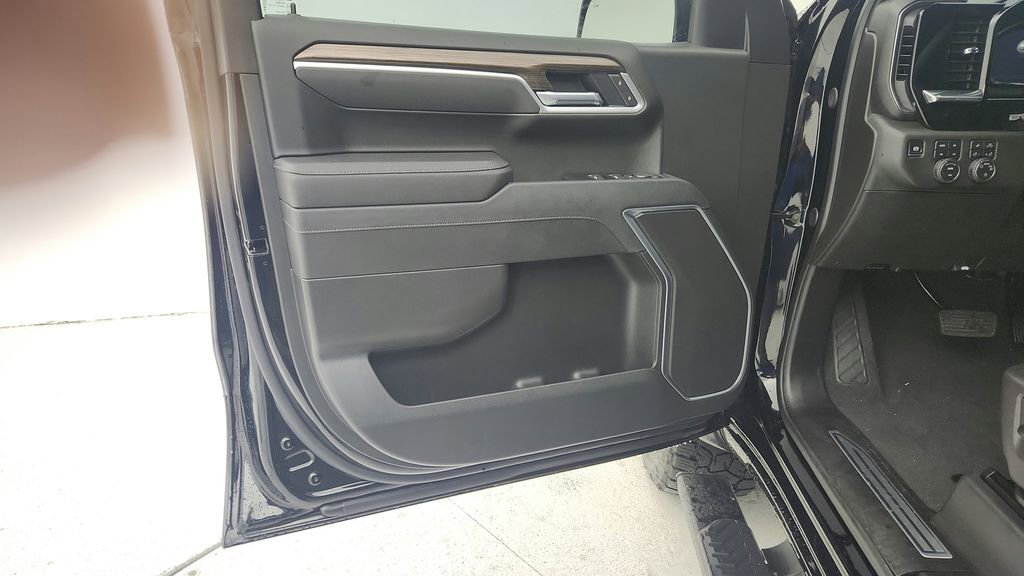 Used 2025 Chevrolet Silverado 1500 LT w/ Texas Edition Plus image 40