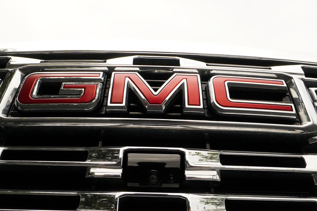 Used 2024 GMC Sierra 2500 Denali w/ Denali Reserve Package AWD/4WD image 53