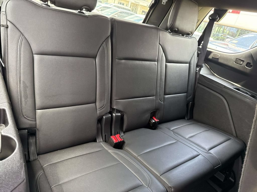 Used 2024 Chevrolet Tahoe LT RWD image 9