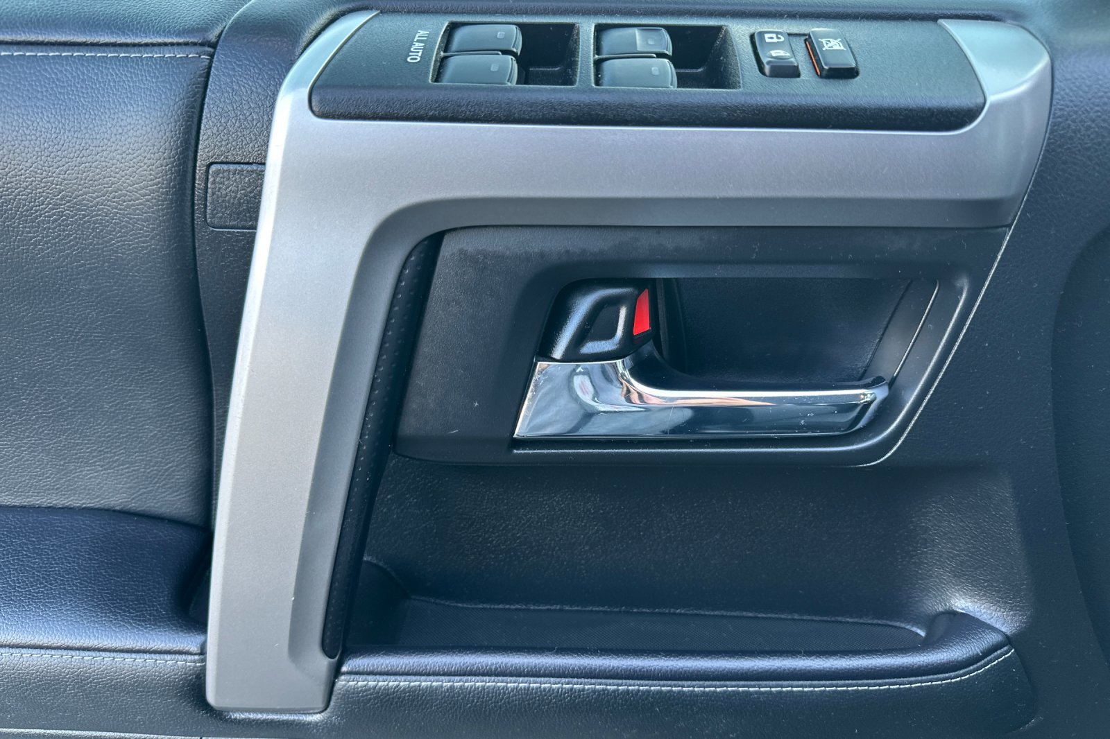 Used 2024 Toyota 4Runner SR5 image 11